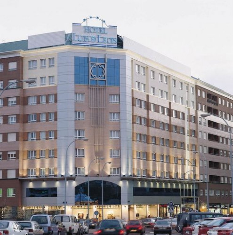 Hotel Silken Luis de Leon Alojamientos  Oficial de Turismo de Santiago de Compostela y