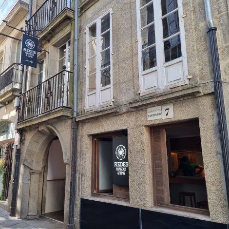 REDES Mariscos & Tapas 2