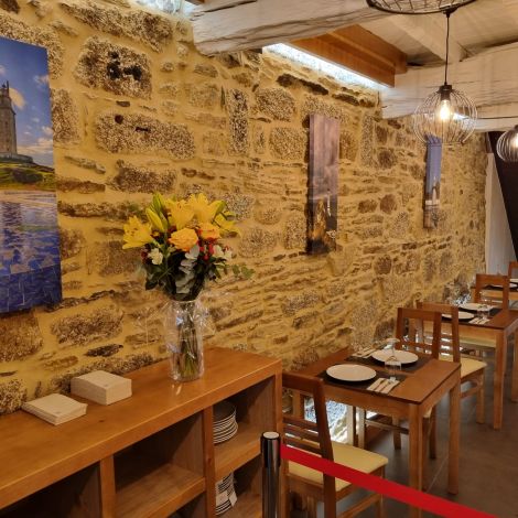 REDES Mariscos & Tapas 5