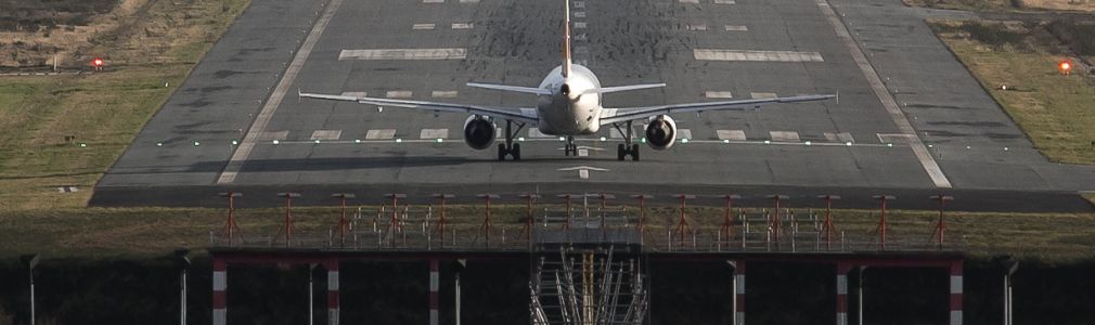 El aeropuerto de Santiago roza los 100.000 pasajeros en sus conexiones internacionales hasta abril