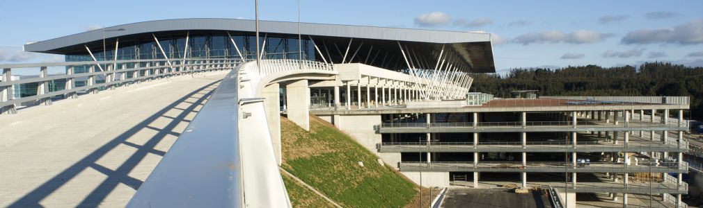 El tráfico del aeropuerto de Santiago crece un 6,7 % en noviembre