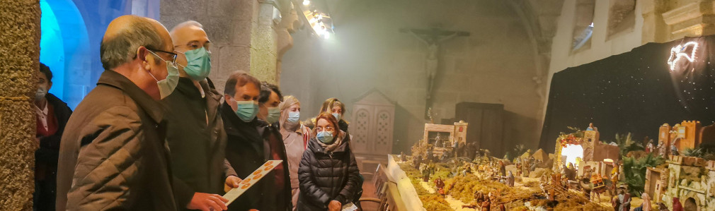 El concejal de Turismo visita el belén de San Fiz de Solovio