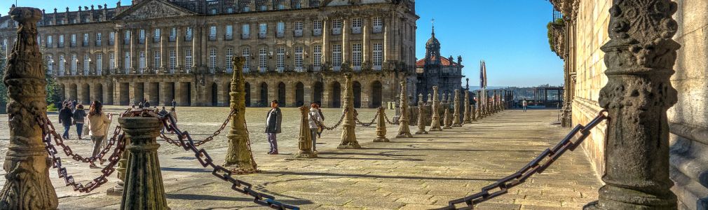 Tour Santiago de Compostela al Completo: casco histórico, Catedral, Pórtico de la Gloria y hostal de los Reyes Católicos.